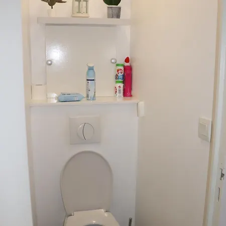 T2 Climatise Wifi Piscines Parking Апартаменты *