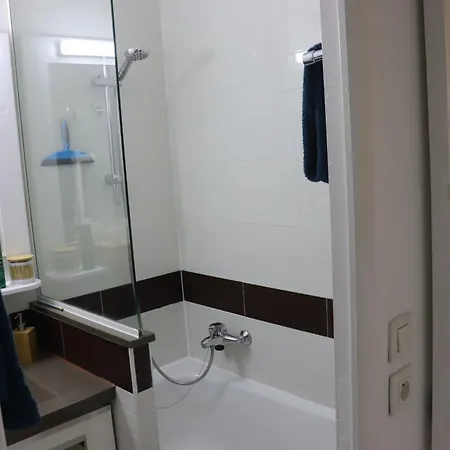 T2 Climatise Wifi Piscines Parking Сен-Рафаэль