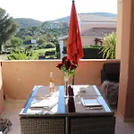 T2 Climatise Wifi Piscines Parking Apartman *