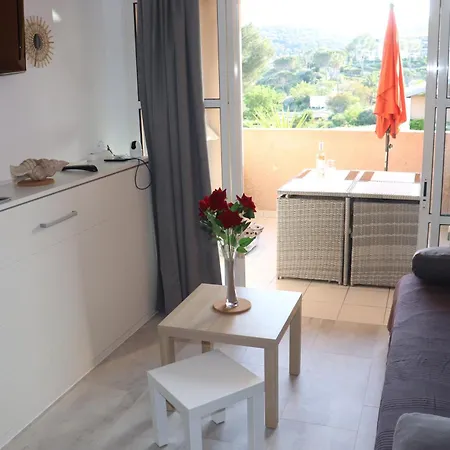 T2 Climatise Wifi Piscines Parking Apartment