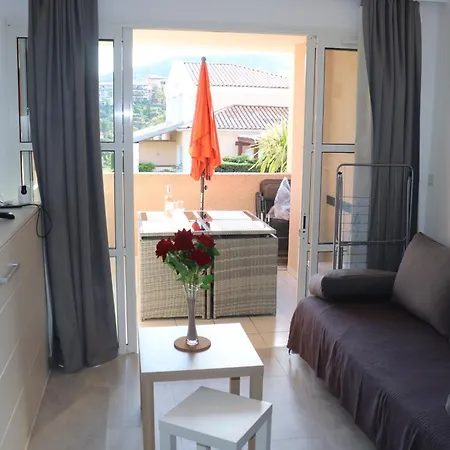 Apartment T2 Climatise Wifi Piscines Parking *