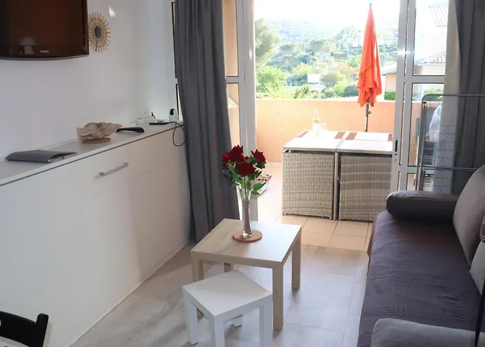 T2 Climatise Wifi Piscines Parking Apartment