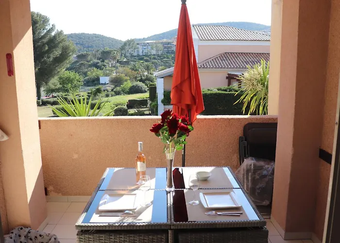 Apartament T2 Climatise Wifi Piscines Parking